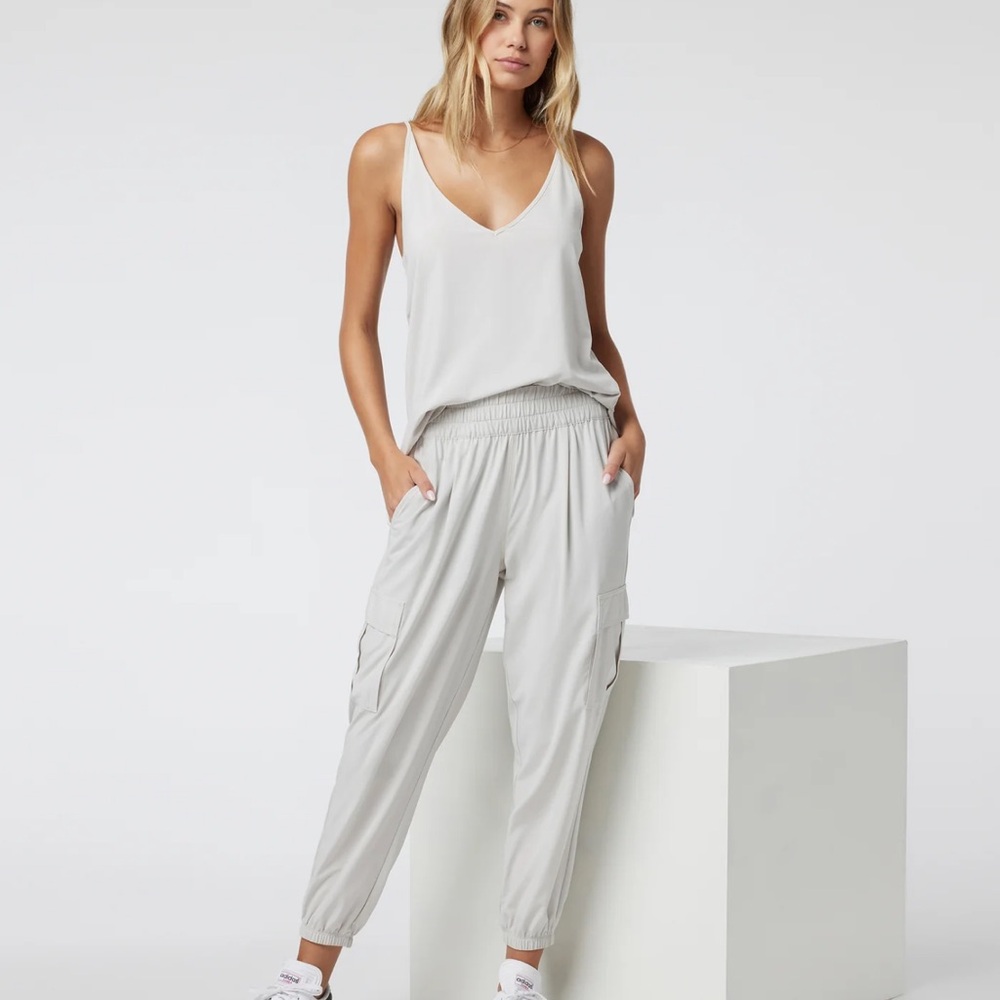 Vuori Villa Cami and Cargo Jogger
